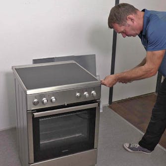 Bryter til komfyr: Skru toppen på igjen Bryter til komfyr: Skru toppen på igjen